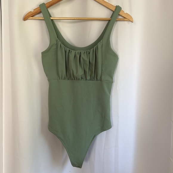 Abercrombie & Fitch Seamless Ruched Bodysuit - Picture 2 of 4